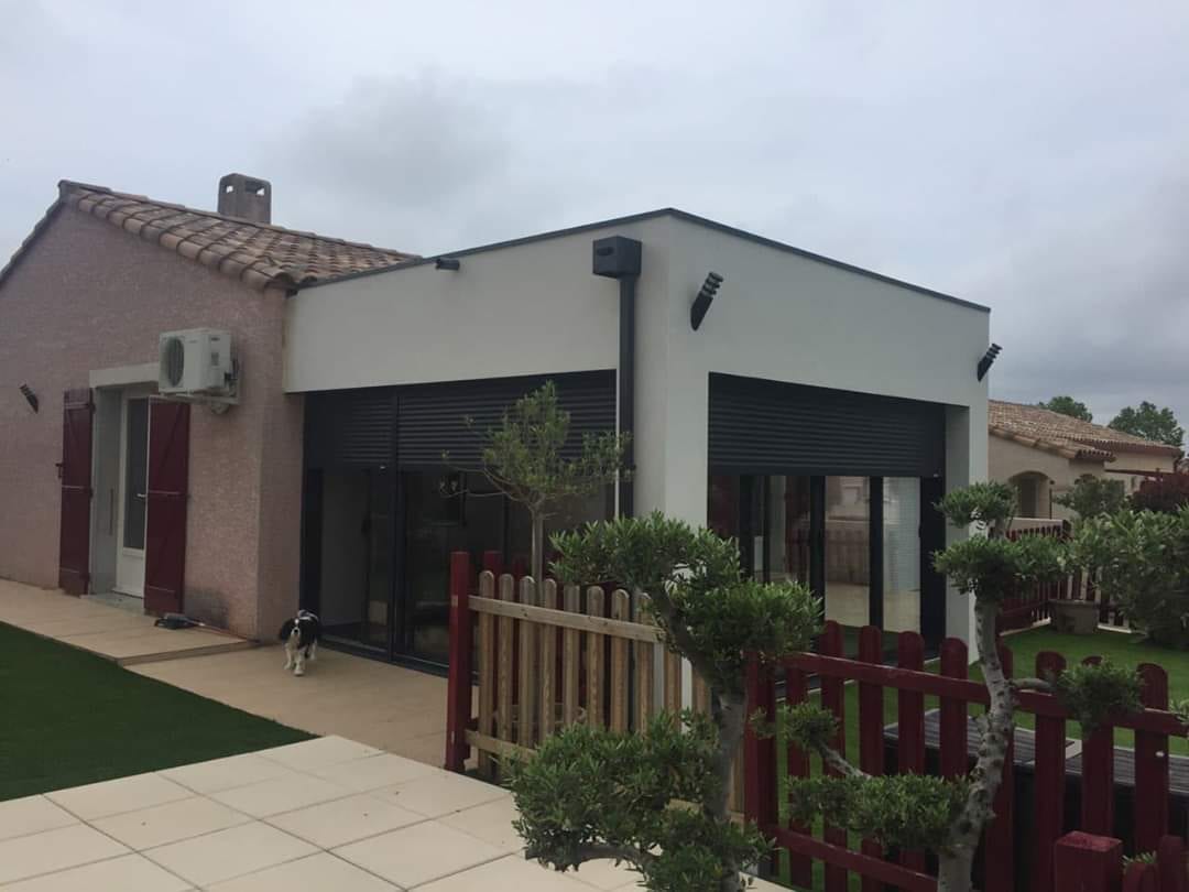 Extension toit plat à Moussan — réalisée par Travaux Confort